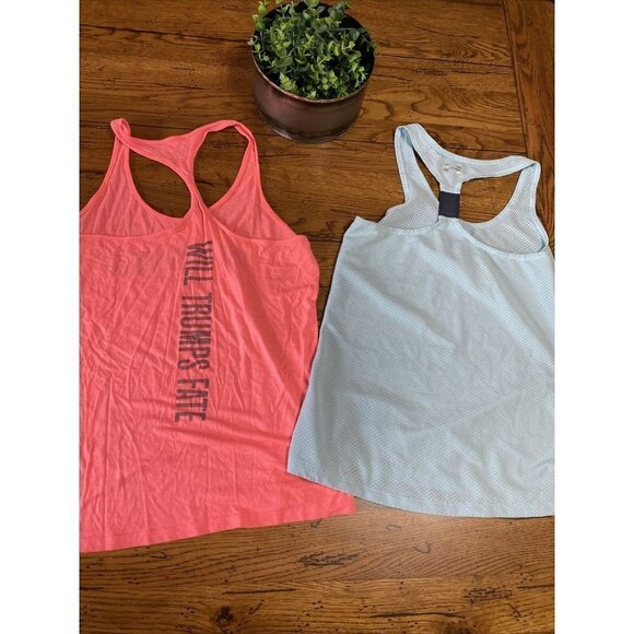 Under armor blue women’s striped tank running yoga size small - Picture 6 of 7